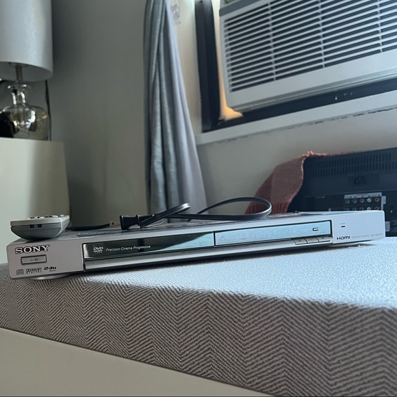 Sony DVP-NS77H DVD / CD player with remote control included - Picture 4 of 11